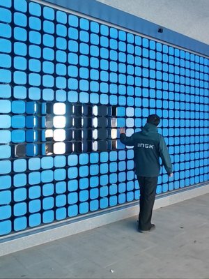 机械矩阵动态波浪人体感应翻转互动装置三面旋转页企业LOGO形象墙