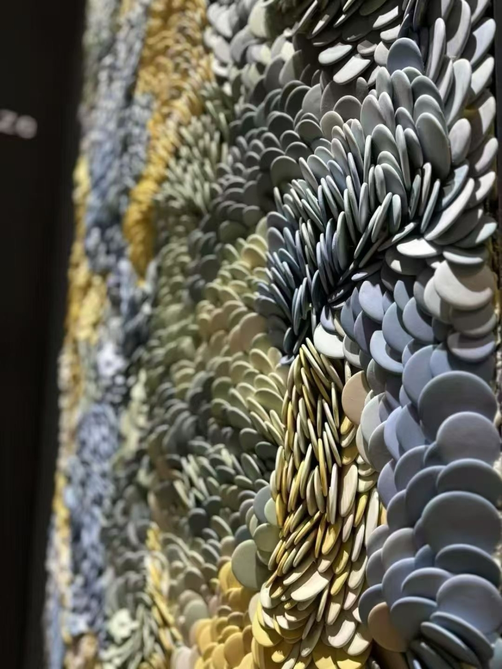 堆叠手工陶瓷艺术墙